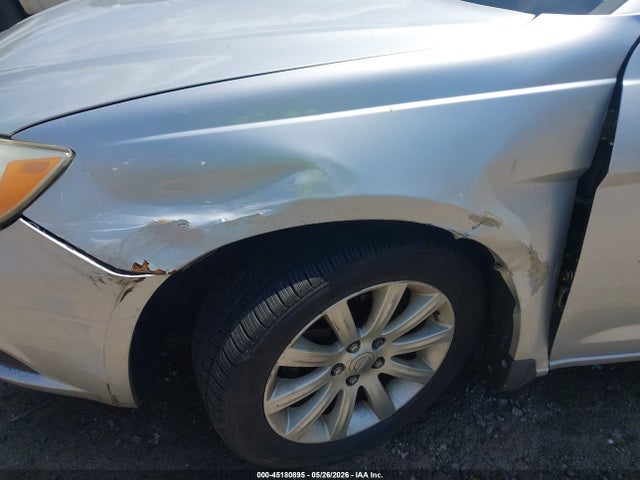 45180895 :رقم المزاد ، 1C3BC1FBXBN570953 vin ، 2011 Chrysler 200 Touring مزاد بيع