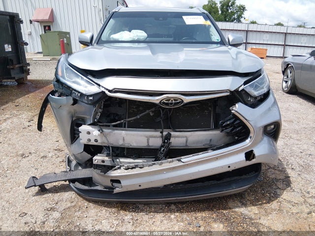 5TDFZRBH8MS149542 Toyota Highlander Platinum