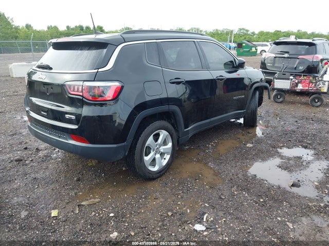 2017 Jeep New Compass Latitude Fwd მანქანა იყიდება აუქციონზე, vin: 3C4NJCBB7HT647786, აუქციონის ნომერი: 45180986