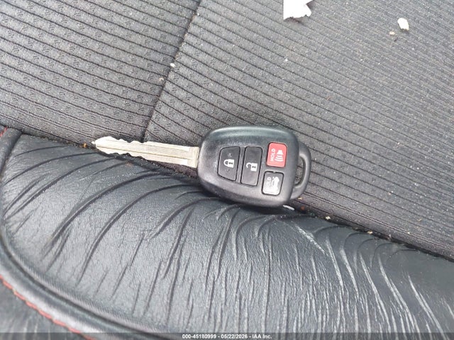 45180999 :رقم المزاد ، 4T1BF1FK2HU420316 vin ، 2017 Toyota Camry Se مزاد بيع