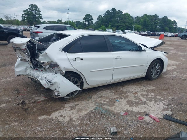 45180999 :رقم المزاد ، 4T1BF1FK2HU420316 vin ، 2017 Toyota Camry Se مزاد بيع