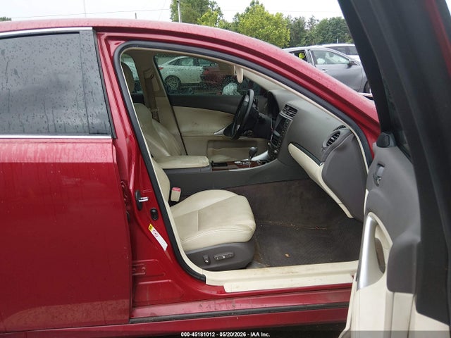 45181012 :رقم المزاد ، JTHBF5C20B5137428 vin ، 2011 Lexus Is 250 مزاد بيع