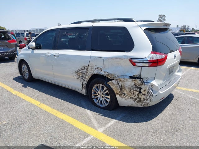 2017 Toyota Sienna Xle 8 Passenger მანქანა იყიდება აუქციონზე, vin: 5TDYZ3DC9HS871244, აუქციონის ნომერი: 45181019