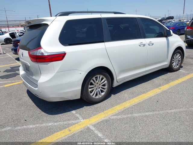 2017 Toyota Sienna Xle 8 Passenger მანქანა იყიდება აუქციონზე, vin: 5TDYZ3DC9HS871244, აუქციონის ნომერი: 45181019