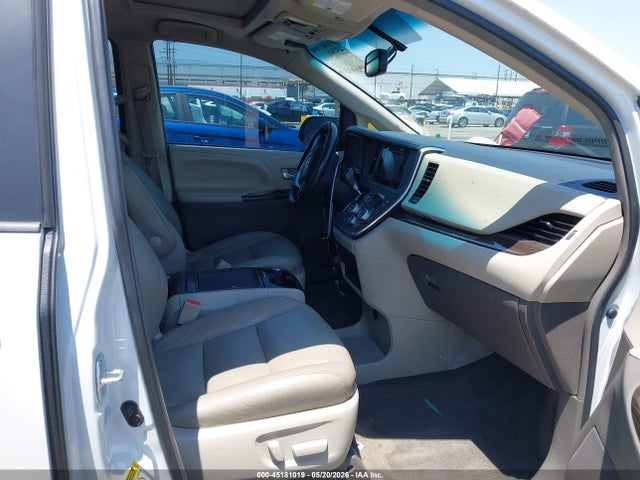 2017 Toyota Sienna Xle 8 Passenger მანქანა იყიდება აუქციონზე, vin: 5TDYZ3DC9HS871244, აუქციონის ნომერი: 45181019