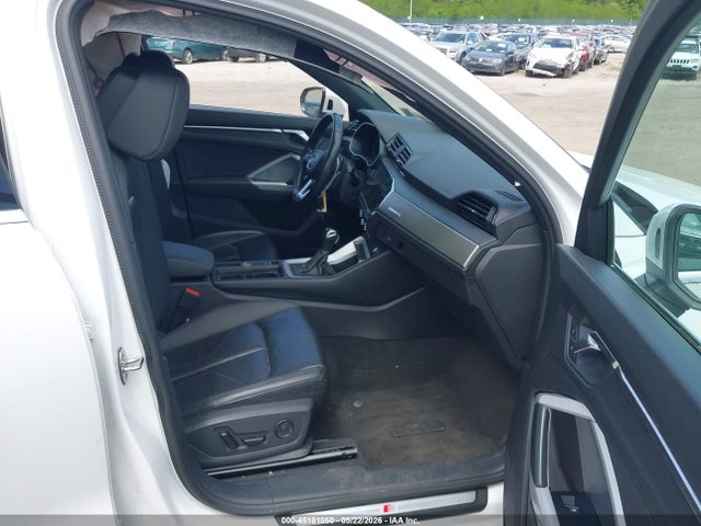 2023 Audi Q3 Premium 45 Tfsi S Line Quattro Tiptronic მანქანა იყიდება აუქციონზე, vin: WA1DECF39P1107018, აუქციონის ნომერი: 45181050
