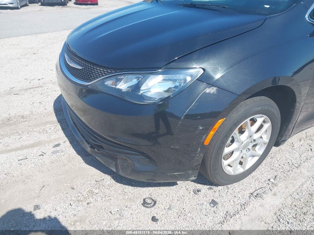2020 Chrysler Voyager Lxi მანქანა იყიდება აუქციონზე, vin: 2C4RC1DG9LR198597, აუქციონის ნომერი: 45181118