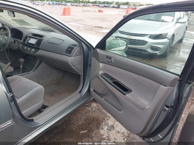 45181154 :رقم المزاد ، 4T1BE32K15U502215 vin ، 2005 Toyota Camry Le مزاد بيع