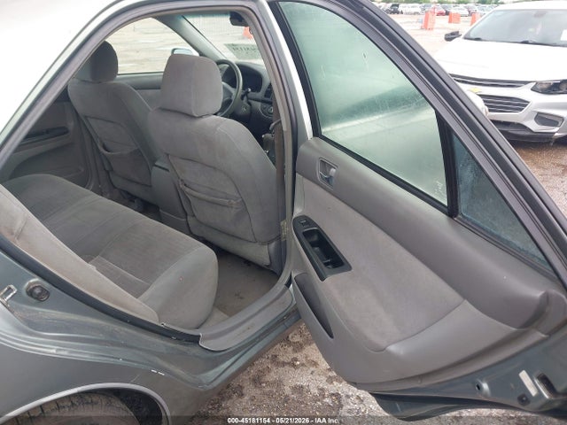 45181154 :رقم المزاد ، 4T1BE32K15U502215 vin ، 2005 Toyota Camry Le مزاد بيع