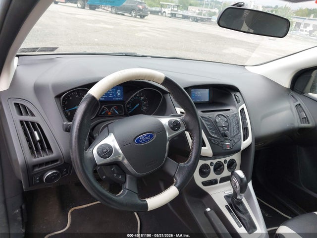 1FADP3K27EL443691 Ford FOCUS SE