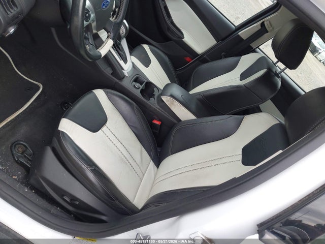 1FADP3K27EL443691 Ford FOCUS SE