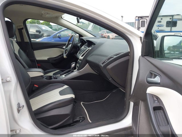 1FADP3K27EL443691 Ford FOCUS SE