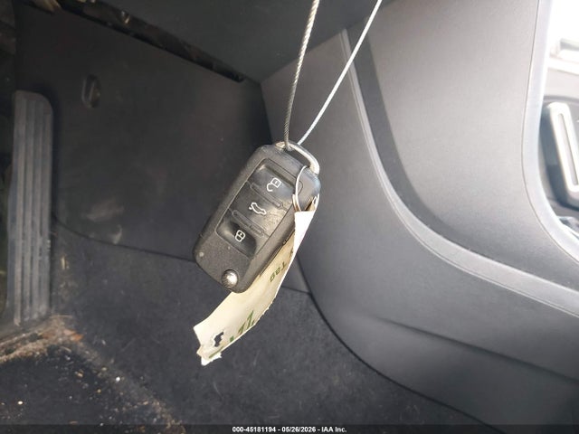 45181194 :رقم المزاد ، 3VWJP7AT7CM628881 vin ، 2012 Volkswagen Beetle 2.5l مزاد بيع