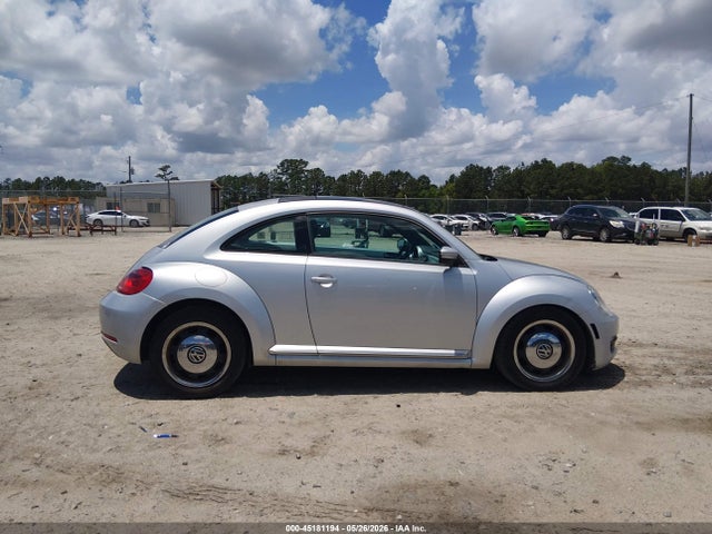 45181194 :رقم المزاد ، 3VWJP7AT7CM628881 vin ، 2012 Volkswagen Beetle 2.5l مزاد بيع