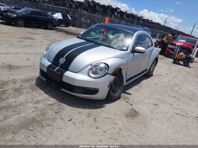 45181194 :رقم المزاد ، 3VWJP7AT7CM628881 vin ، 2012 Volkswagen Beetle 2.5l مزاد بيع