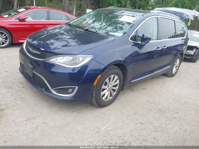 45181232 :رقم المزاد ، 2C4RC1BG0KR526040 vin ، 2019 Chrysler Pacifica Touring L مزاد بيع