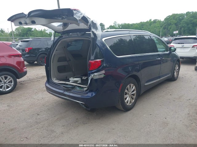 45181232 :رقم المزاد ، 2C4RC1BG0KR526040 vin ، 2019 Chrysler Pacifica Touring L مزاد بيع