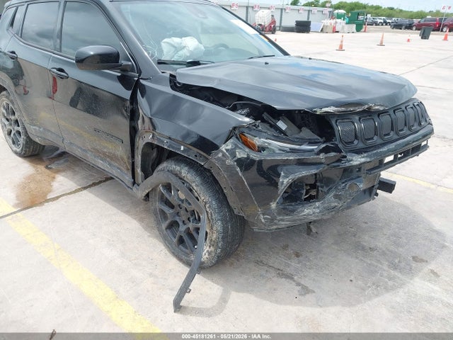 3C4NJCBB1NT178030 Jeep Compass Altitude Fwd
