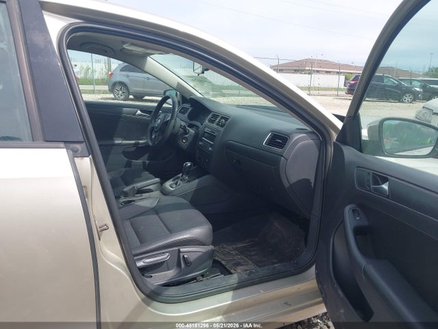 Продажа на аукционе авто 2014 Volkswagen Jetta 1.8t Se, vin: 3VWD17AJ0EM273388, номер лота: 45181296