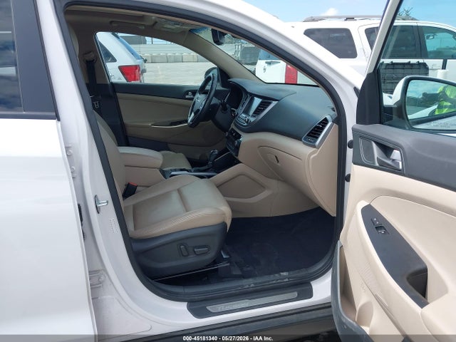 2016 Hyundai Tucson Limited მანქანა იყიდება აუქციონზე, vin: KM8J33A22GU265773, აუქციონის ნომერი: 45181340