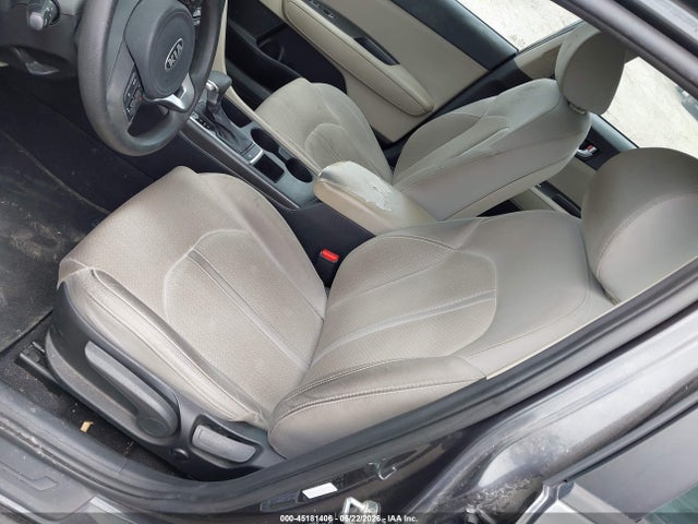 Продаж на аукціоні авто 2017 Kia Optima Lx, vin: 5XXGT4L31HG136358, номер лоту: 45181406