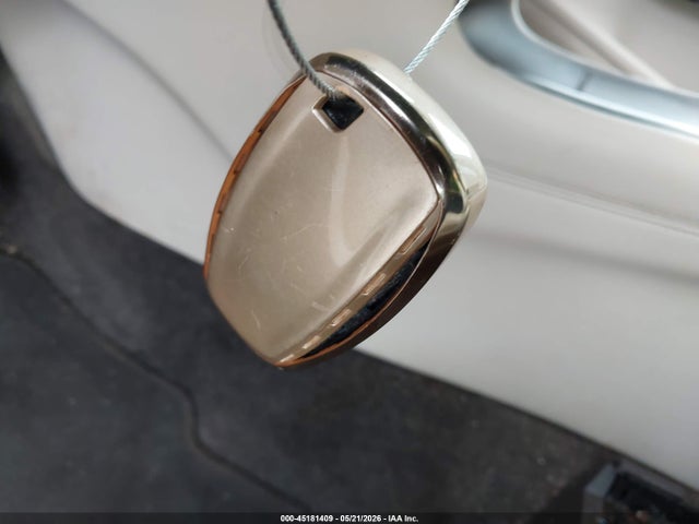 5LMCJ1C90HUL23696 Lincoln Mkc Premiere