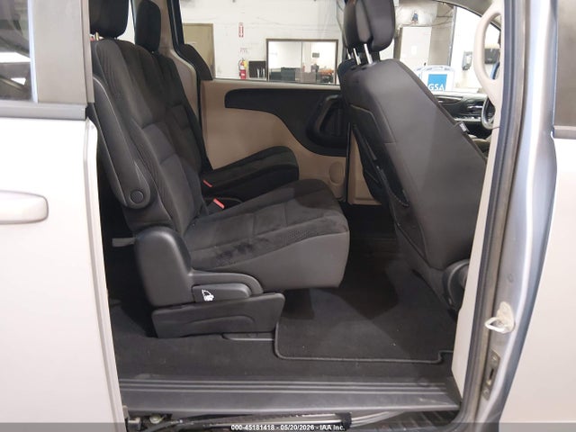 2C4RDGBG0JR323941 Dodge Grand Caravan Se