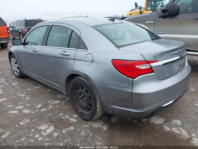 Chrysler 200 LX 2014 1C3CCBAB0EN121738 Image 3
