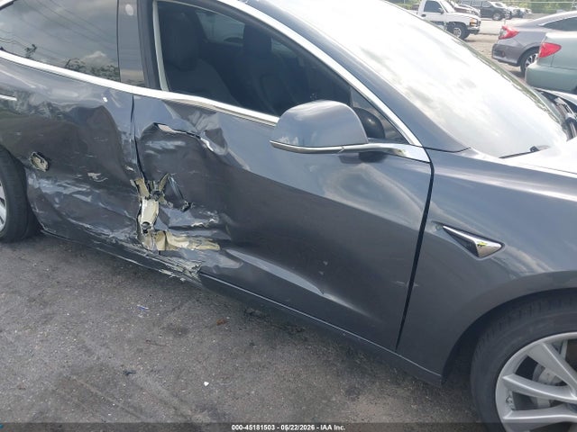 Продаж на аукціоні авто 2018 Tesla Model 3 Long Range/performance, vin: 5YJ3E1EB0JF121211, номер лоту: 45181503