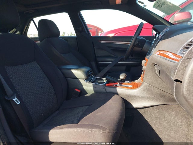 45181507 :رقم المزاد ، 2C3CCAAG5EH361415 vin ، 2014 Chrysler 300 مزاد بيع