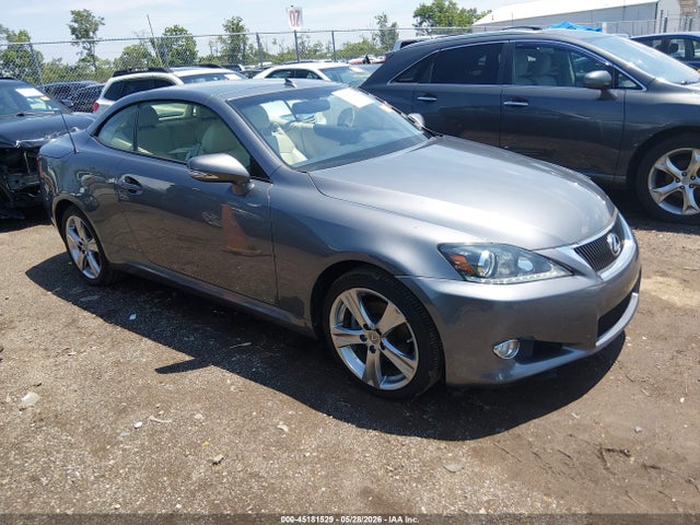 45181529 :رقم المزاد ، JTHFF2C21F2532807 vin ، 2015 Lexus Is 250c مزاد بيع