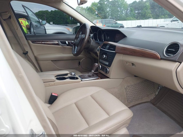 2012 Mercedes-benz C 300 Sport 4matic მანქანა იყიდება აუქციონზე, vin: WDDGF8BB3CA727227, აუქციონის ნომერი: 45181563