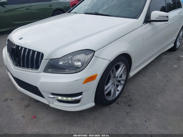 2012 Mercedes-benz C 300 Sport 4matic მანქანა იყიდება აუქციონზე, vin: WDDGF8BB3CA727227, აუქციონის ნომერი: 45181563