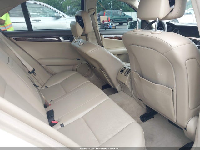 2012 Mercedes-benz C 300 Sport 4matic მანქანა იყიდება აუქციონზე, vin: WDDGF8BB3CA727227, აუქციონის ნომერი: 45181563