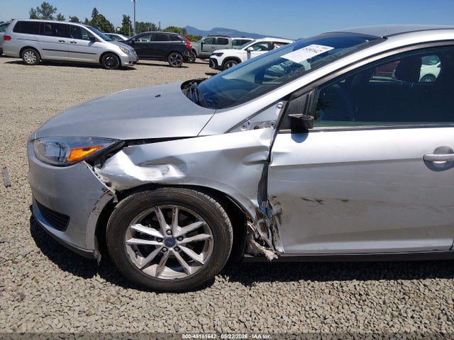 Ford FOCUS SE 2018 1FADP3K28JL254025 Image 6