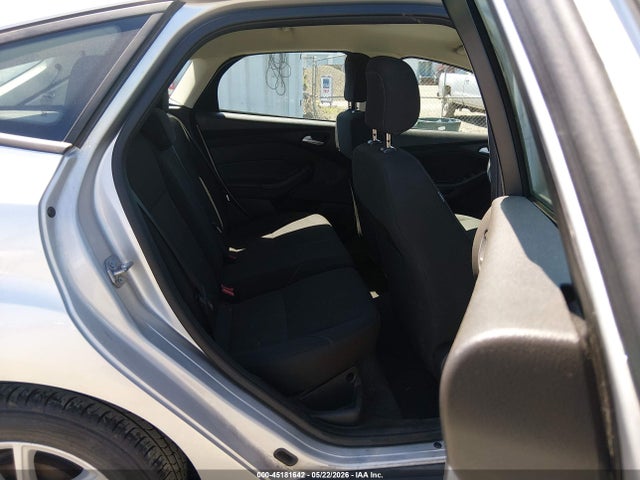 Ford FOCUS SE 2018 1FADP3K28JL254025 Image 8
