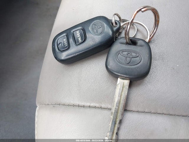 45181644 :رقم المزاد ، 2T1BR32E45C384645 vin ، 2005 Toyota Corolla Le مزاد بيع