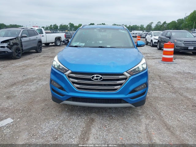 2018 Hyundai Tucson Limited მანქანა იყიდება აუქციონზე, vin: KM8J3CA25JU715388, აუქციონის ნომერი: 45181645