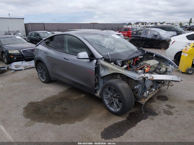 Tesla Model Y Long Range Dual Motor All-wheel Drive 2025 7SAYGDEE5SF248374 головне зображення