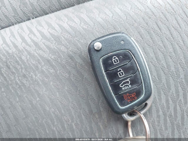 Продаж на аукціоні авто 2017 Hyundai Santa Fe Se, vin: KM8SM4HF2HU223766, номер лоту: 45181679