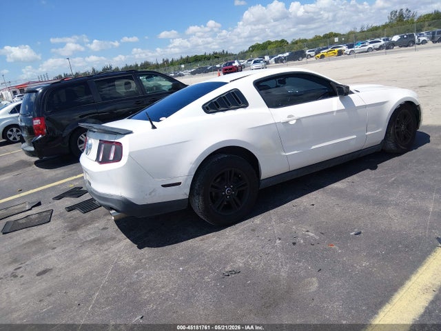 45181761 :رقم المزاد ، 1ZVBP8AMXC5244652 vin ، 2012 Ford Mustang V6 مزاد بيع