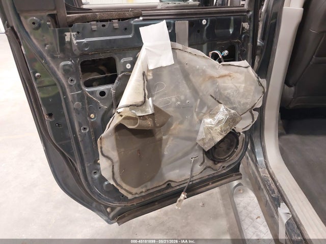45181899 :رقم المزاد ، 1N6AA07B34N557838 vin ، 2004 Nissan Titan Le مزاد بيع