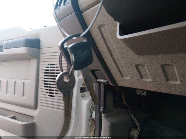 45181956 :رقم المزاد ، 1FTNX20548EB66674 vin ، 2008 Ford F-250 Lariat/xl/xlt مزاد بيع
