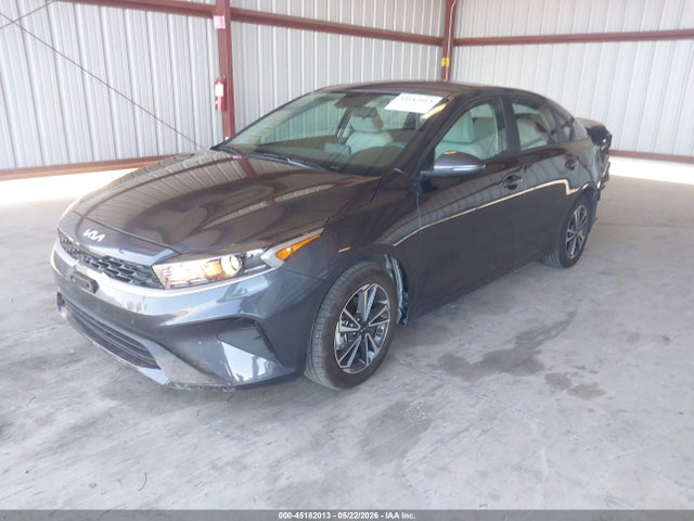 KIA Forte Lxs 2023 3KPF24AD1PE680005 Image 2