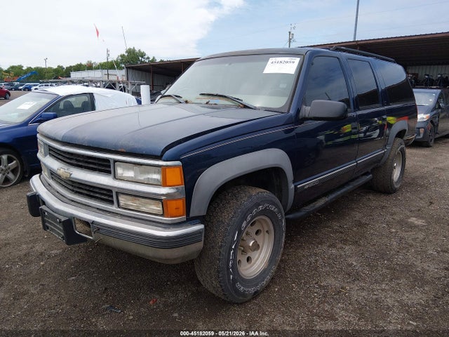 Продажа на аукционе авто 1999 Chevrolet Suburban 1500 Lt, vin: 3GNFK16R5XG122379, номер лота: 45182059