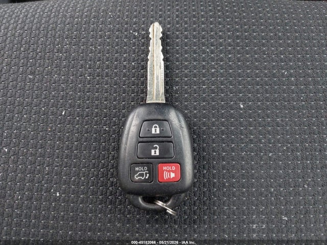Продаж на аукціоні авто 2016 Toyota Rav4 Xle, vin: JTMRFREVXGJ063853, номер лоту: 45182066