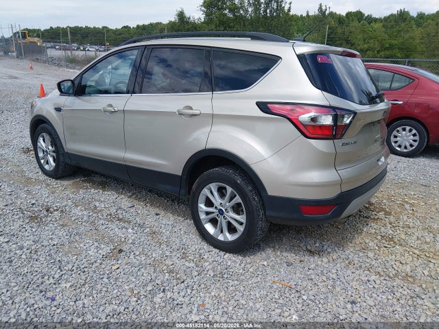 Продажа на аукционе авто 2017 Ford Escape Se, vin: 1FMCU0GD0HUD04620, номер лота: 45182114
