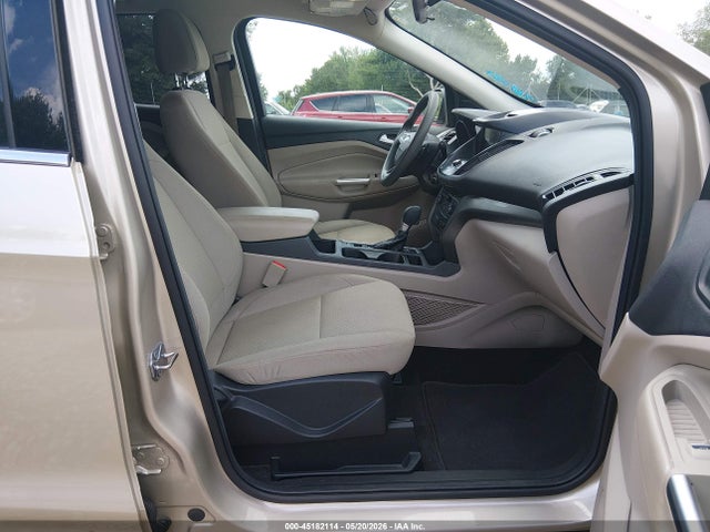 Продажа на аукционе авто 2017 Ford Escape Se, vin: 1FMCU0GD0HUD04620, номер лота: 45182114