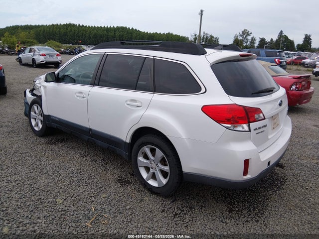 Subaru Outback 2.5i Premium 2014 4S4BRBCC3E3202185 Image 3