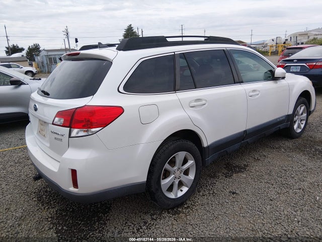 Subaru Outback 2.5i Premium 2014 4S4BRBCC3E3202185 Image 4